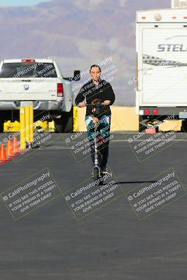 media/Jan-19-2023-Racers Edge (Thu) [[69d0b4dc55]]/Around the Pits-Track Walk/